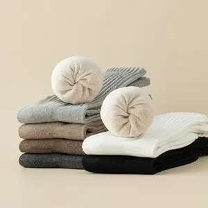 Calcetines gruesos de felpa para exteriores de alta calidad para hombre, logotipo personalizado, calcetines de algodón a la moda de Color liso, logotipo personalizado al por mayor - Product Image 3