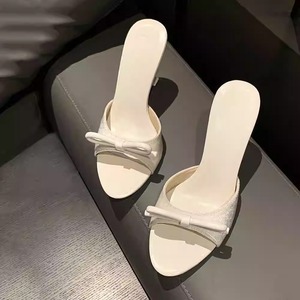 Sandales <span class=keywords><strong>mules</strong></span> à talon aiguille pour <span class=keywords><strong>femme</strong></span>, avec nœud décoratif, bout ouvert, blanches et noires, à paillettes, pour soirée et cérémonie, vente en gros 2026 - Product Image 3
