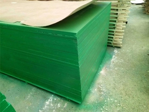 Tablero <span class=keywords><strong>de</strong></span> Contrachapado Fenólico F17 <span class=keywords><strong>de</strong></span> Bajo Precio para Encofrados <span class=keywords><strong>de</strong></span> Construcción, Contrachapado Recubierto con Film <span class=keywords><strong>de</strong></span> Abedul, Pino y Álamo para Encofrados <span class=keywords><strong>de</strong></span> Hormigón - Product Image 5