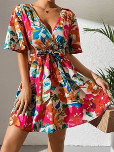 Conjuntos de Vestidos Personalizados para Mujer, Traje de Baño de Verano para Vacaciones en la Playa, Chifón Floral, Cintura Alta, Cuello en V, Casual, Línea A, Manga Corta, Midi - Product Image 5