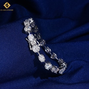 สร้อยข้อมือเทนนิสทรงหัวใจ ของขวัญ เงินแท้ 925 ประดับมรกตทรงเหลี่ยม เครื่องประดับงานแต่งงาน สไตล์สร้อยเทนนิสคลาสสิก ประดับมอสซาไนต์ทรงรี - Product Image 2