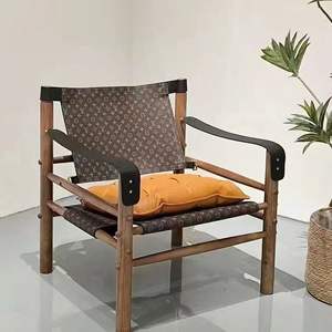 Chaise de loisir nordique antique en bois massif et cuir pour salon et balcon - Product Image 1