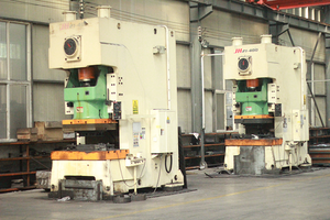 D1327 SDCX vente en gros d'accessoires de voiture en vente plaquettes de frein avant arrière en céramique pour voiture - Product Image 5