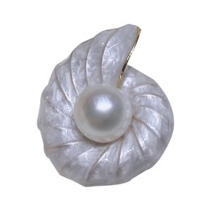 エレガントなブローチ小さなコンクエナメル天然淡水パールシェル子供用おしゃれなコサージュ結婚式用ギフト合金 - Product Image 1