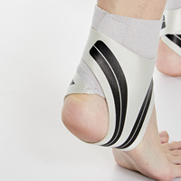 Orthèses de Cheville Sportives avec Support de Compression en Néoprène Ajustable pour Basketball, Football, Course et Salle de Sport