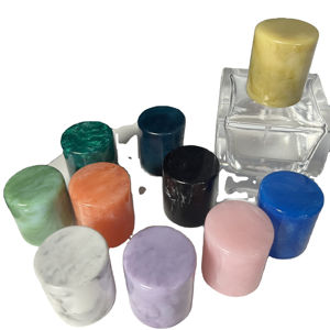 غطاء عطر فاخر FEA15 بتصميم فريد من الراتنج على شكل حجر رخامي - Product Image 1