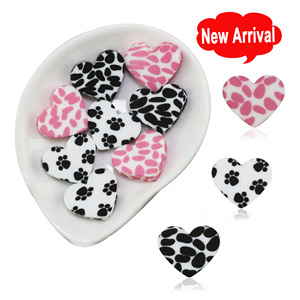 Nouvel Arrivage Perles en Silicone de Qualité Alimentaire Sans BPA pour Bébé, à Motifs Patte de Chien, Vache et Cœur, pour la Dentition et comme Perles Focales pour Stylos - Product Image 1