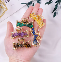 Pince à cheveux papillon plaquée or faite à la main avec éclats de cristal naturel et pierres précieuses de guérison pour femmes, vente en gros