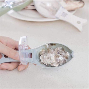 Removedor manual de escamas de pescado de plástico con tapa, utensilio de cocina para el hogar, éxito en ventas internacionales - Product Image 2