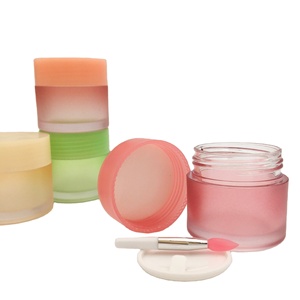 China Factory multi color 20g 50g Packaging Material Empty plastic jar For Lip Balm Lip Film lip mask jar with spatula