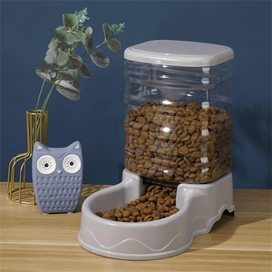 Dispensador de Agua Automático Ecológico de 3.5L para Mascotas, Perros y Gatos, Botella de Plástico Recargable con Sistema de Flujo de Agua - Product Image 6