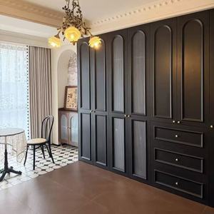 Armadio guardaroba in legno Balom Luxury Custom con finitura nera opaca, soluzione <span class=keywords><strong>salvaspazio</strong></span> per vestiti con anta in vetro - Product Image 2