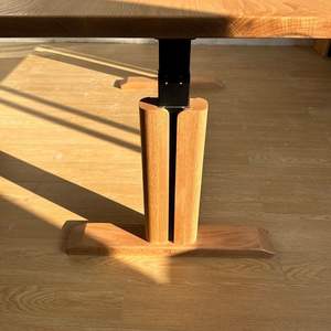 Bureau électrique réglable en hauteur en bois massif, bureau d'ordinateur en chêne avec pieds et structure réglables pour usage domestique ou professionnel - Product Image 3