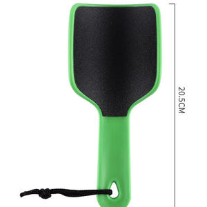 HUIJIE Râpe à pieds en U 20,5x9 cm, double face exfoliante pour usage domestique, en pierre ponce avec poignée en plastique - Product Image 5