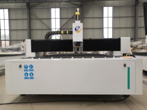 Machine de découpe laser à fibre pour tôles métalliques en acier inoxydable, fer et aluminium, haute performance YIHAI, refroidissement par eau, compatible Cypcut BMP/DWG - Product Image 3