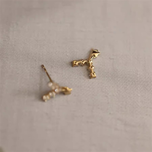 ROXI Boucles d'oreilles en argent sterling 925 en forme de V entièrement incrustées de zircon, petites étoiles mignonnes, pour femmes, clous d'oreilles S925 - Product Image 6