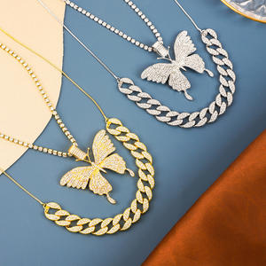 Ceci est un accessoire é<span class=keywords><strong>l</strong></span>égant et stylé, transfrontalier, provenant d'Europe et d'Amérique. Il présente un collier avec pendentif cubain entièrement orné de strass. - Product Image 4