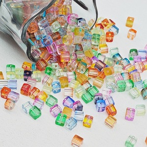 Cuentas de cristal de 7mm, cuentas cuadradas de gradiente de colores, cuentas de arroz de azúcar hechas a mano DIY para accesorios de pulsera - Product Image 1