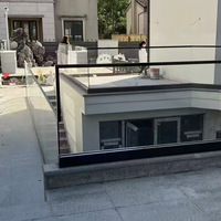 Rampe en verre sans cadre avec profilé en aluminium et laiton, fentes de montage encastrées, style moderne et minimaliste, fabriqué en Chine, pour balcon et escalier