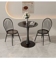 Ensemble de chaises de salle à manger en métal noir moderne et table ronde à base de tulipe pour café