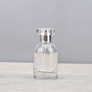 Botella de Spray Vacía de 30ML para Cuerpo de Vidrio Transparente, Boquilla Plateada <span class=keywords><strong>Martin</strong></span>, Botella de Perfume Portátil de Estilo Simple - Product Image 4