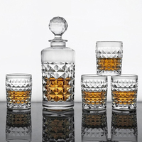 Juego de Decantador de Whisky con 4 Vasos de Whisky en Caja de Regalo Premium, Cristal Transparente sin Plomo de Gran Capacidad, Estilo Clásico de 800 ml