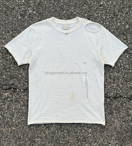 T-shirt en coton léger délavé vintage pour homme, avec trous usés, T-shirt en coton personnalisé pour homme, T-shirt en coton oversize pour homme - Product Image 1