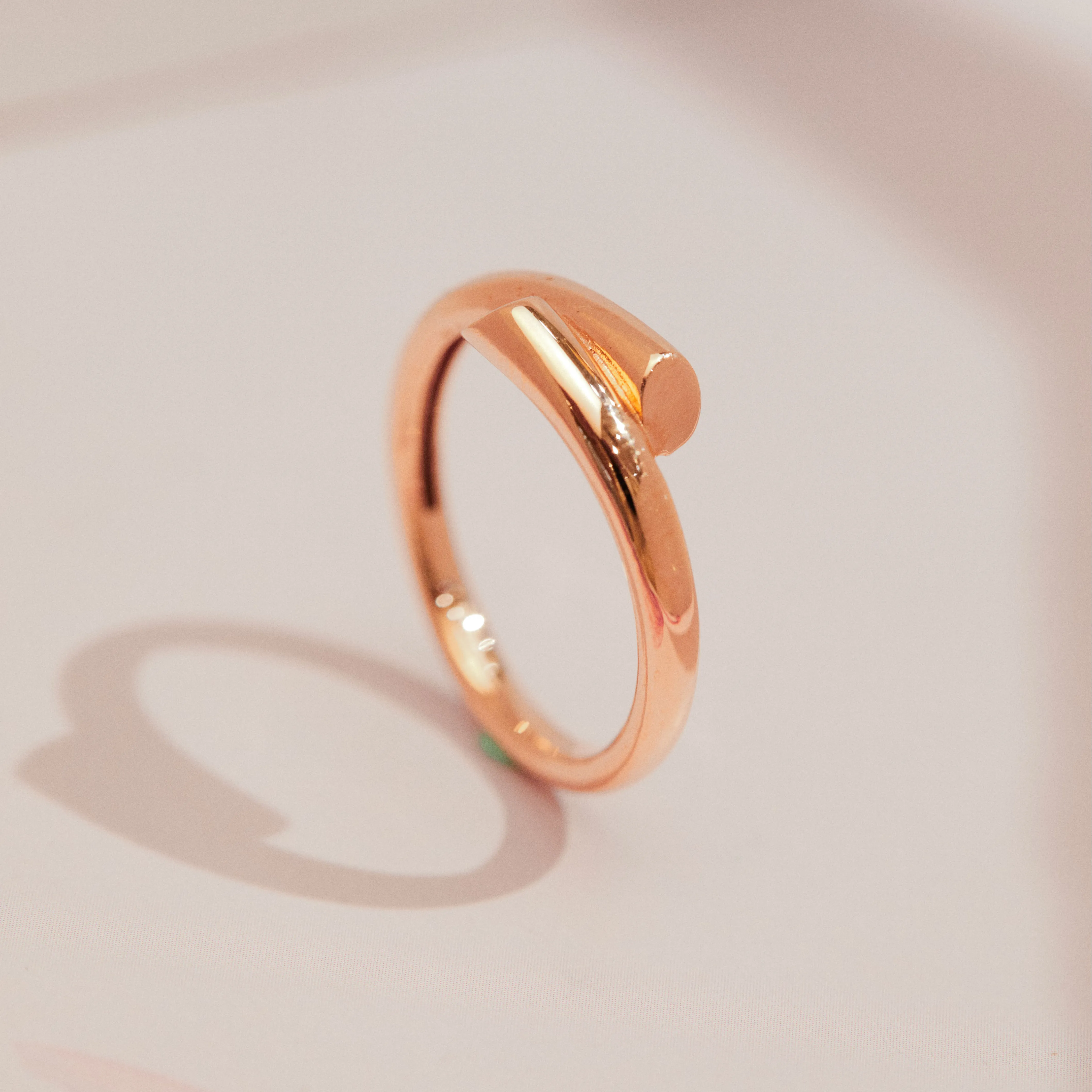 Atacado de alta qualidade tendência 10k 14k 18k casamento ouro genuíno meninas anel de ouro real anel moderno conjunto masculino clássico em branco