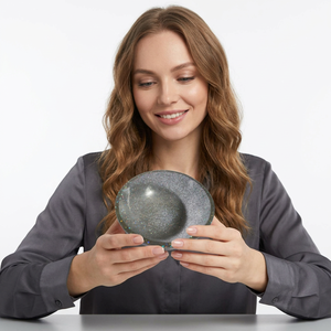 Bol à salade jetable en résine sculptée classique, compatible lave-vaisselle et écologique, empilable pour les fêtes - Product Image 1