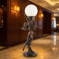 Lampe Statue de Déesse Classique en Bronze – Sculpture Figurative Moulée à la Cire Perdus avec Globe Lumineux Givré, Sculpture en Bronze