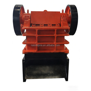 Concasseur à mâchoires portable multifonctionnel de petite taille, vente directe d'usine, capacité max. 40t/h - Product Image 1
