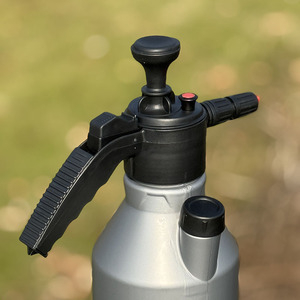 Pulverizador de espuma manual para lavado de autos de 1L, botella de PA de alta presión para el hogar y talleres de lavado de autos - Product Image 2