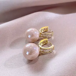 Women&#39;s Earrings U-shaped Earrings Fashion Thin Pearl Earrings Gold Zinc Alloy CLASSIC ZG Design Sense Geometri