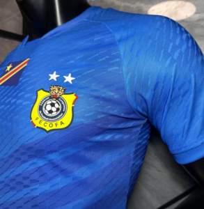 Maillot de football personnalisé 2026 – 100 % polyester respirant, transfert thermique, col rond, manches courtes, unisexe adulte - Product Image 1