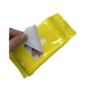 Lingettes humides pour bébé OEM/OBM sans parfum, échantillon gratuit, 99% d'eau pure et naturelle, hypoallergéniques pour peaux sensibles, sans peluches, déodorantes - Product Image 3