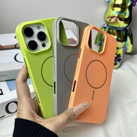 Nouvel arrivage Coque rigide de téléphone portable PC de haute qualité Refroidissement magnétique Chargement sans fil Couverture de téléphone portable pour IPhone15 16