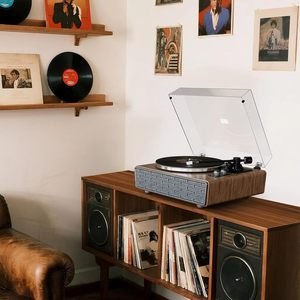Tourne-disque vinyle tout-en-un avec 4 haut-parleurs intégrés, prend en charge 33/45 tours, sortie RCA AT-3600L - Product Image 6