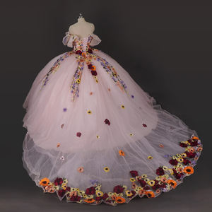 Vestido de Quinceañera WC049 Rosa Pálido sin Mangas con Apliques de Flores Multicolores y Cola Watteau de Gasa Natural - Product Image 2