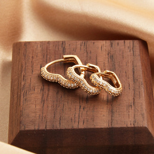 Hot Selling Accessories Customer Love <strong>Heart</strong>-shaped Fashionable <strong>Earring</strong> for Women - Product Image 3