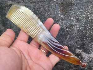 Peigne à cheveux en corne de buffle de qualité supérieure, peigne à dents larges fabriqué à la main, lisse et doux pour le cuir chevelu, adapté aux hommes et aux femmes, pour le coiffage des cheveux - Product Image 5