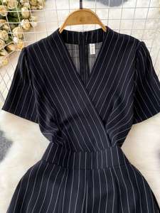 Mono casual de verano de talla grande con cuello en V para mujer, mono largo a rayas con encaje de cintura alta, overoles casuales para mujer al por mayor - Product Image 2