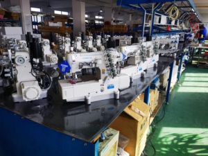 Machine à coudre industrielle automatique à point de surjet Zoyer ZY500-01DA - Product Image 3