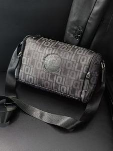 กระเป๋าทรงดัฟเฟิลสำหรับเดินทางหนัง PU กันน้ำขนาดใหญ่ออกแบบได้ตามต้องการกระเป๋าสำหรับไปยิมเล่นกีฬามีซิปมีช่องใส่รองเท้า - Product Image 4