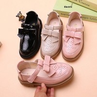 Chaussures en cuir pour filles, style coréen et britannique, design princesse, nouvelle collection 2025, semelle extérieure en caoutchouc, noires, monocouche