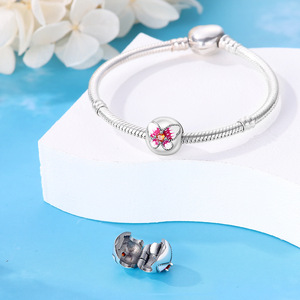 Adorable <b>silver</b>-plated white brass pendant, featuring a floral and smiling cat design, adorned with crystal rhinestones - Product Image 2
