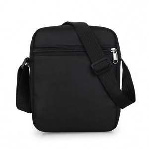 Sac messager en nylon pour homme, petit sac à bandoulière décontracté, personnalisable avec logo, vente en gros à prix réduit - Product Image 6
