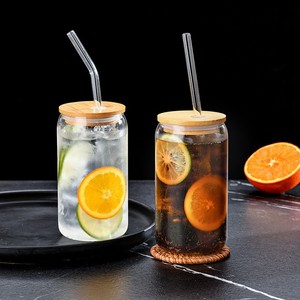 Gran oferta, vaso moderno de vidrio de borosilicato de 16oz con tapa de bambú y taza de sublimación en forma de lata de cerveza de paja para bares de fiestas - Product Image 5