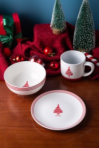 Service de table en céramique et grès personnalisé, motif rouge professionnel, pour Noël : assiettes, bols, tasses – Cadeau portable pour les fêtes - Product Image 4