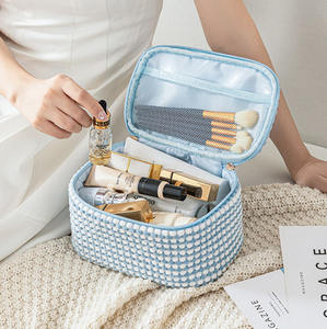 حقيبة يد بسحاب بشعار مخصص ، حقيبة يد مضلعة ، حقيبة مكياج صغيرة اسطوانية ، حقيبة مستحضرات تجميل للنساء ، علبة هدايا لعيد الميلاد - Product Image 5