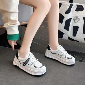 Collection Automne-Hiver 2025, baskets épaisses en cuir artificiel blanc de qualité supérieure pour femmes, chaussures décontractées confortables à semelle épaisse, usage quotidien - Product Image 1